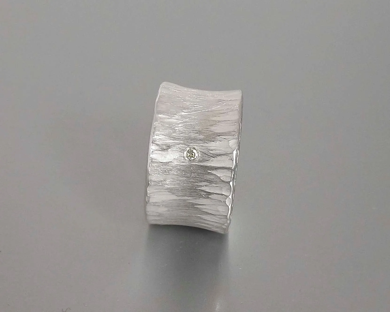 Hammered Flared Edge Band Ring with Diamond