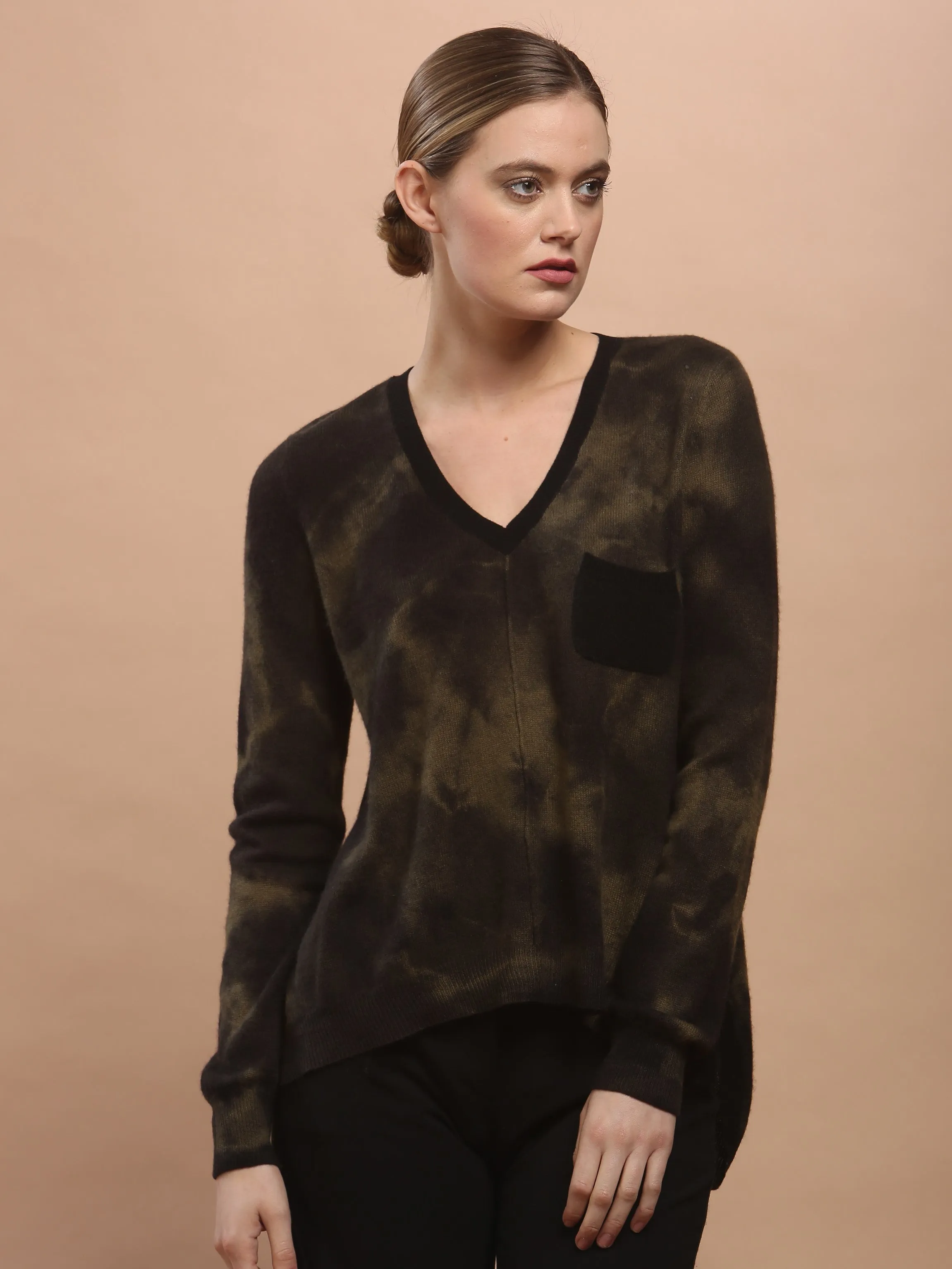 Hand Dye Pocket V Neck