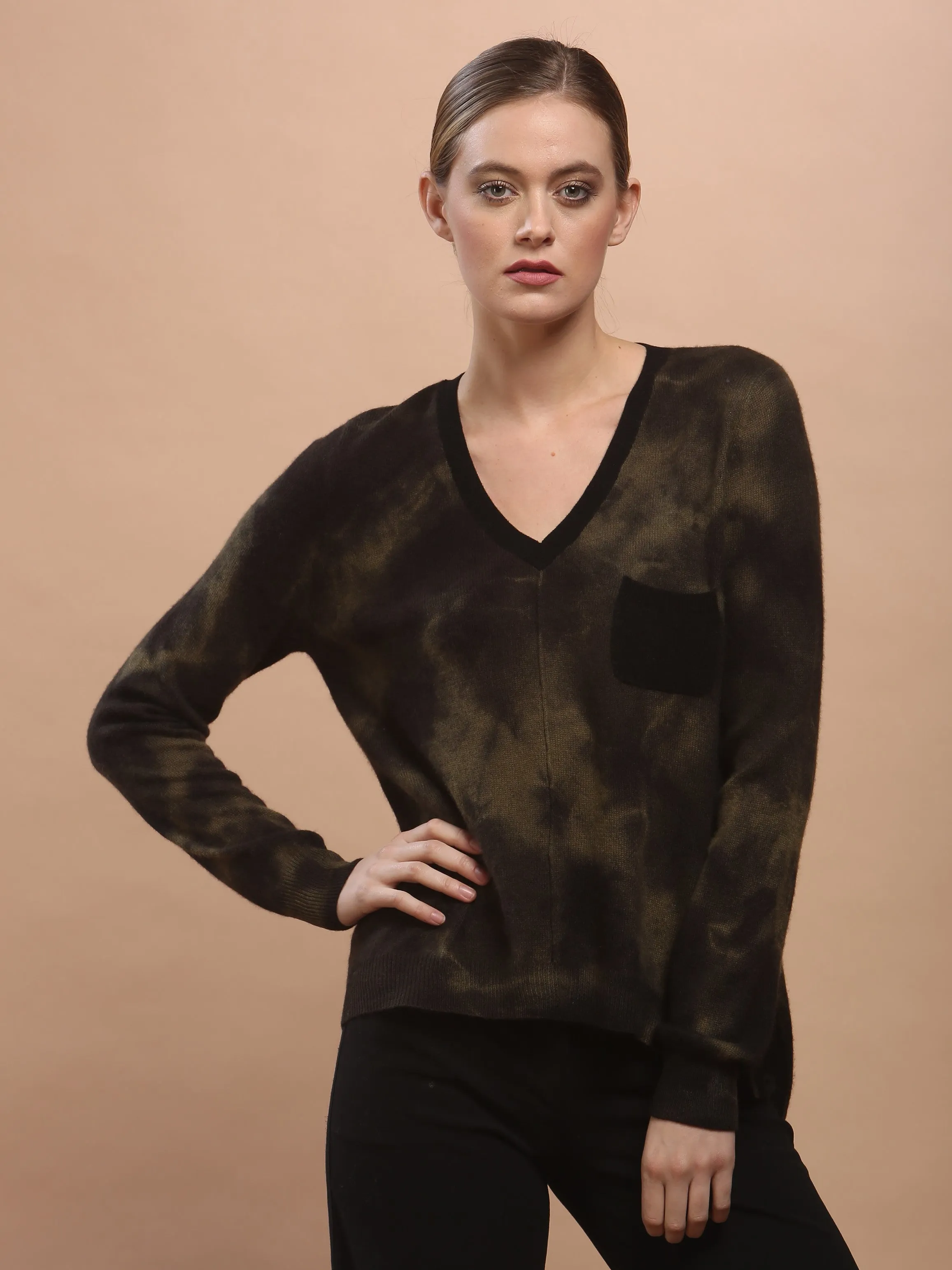 Hand Dye Pocket V Neck
