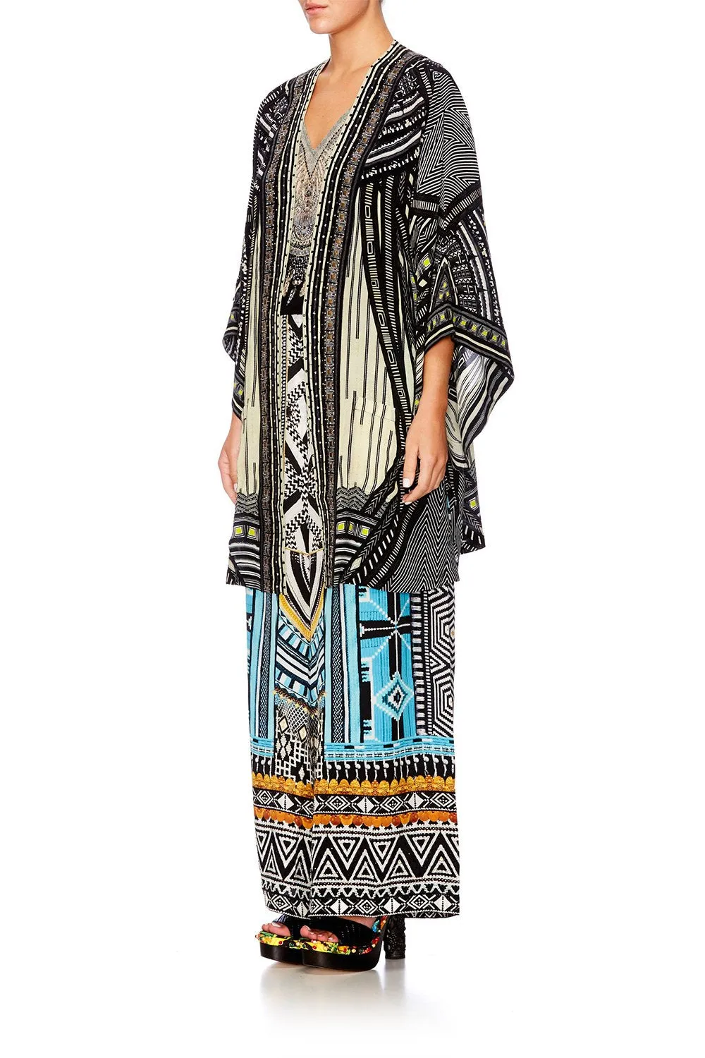 KIMONO WITH TIE BELT BETWEEN THE LINES
