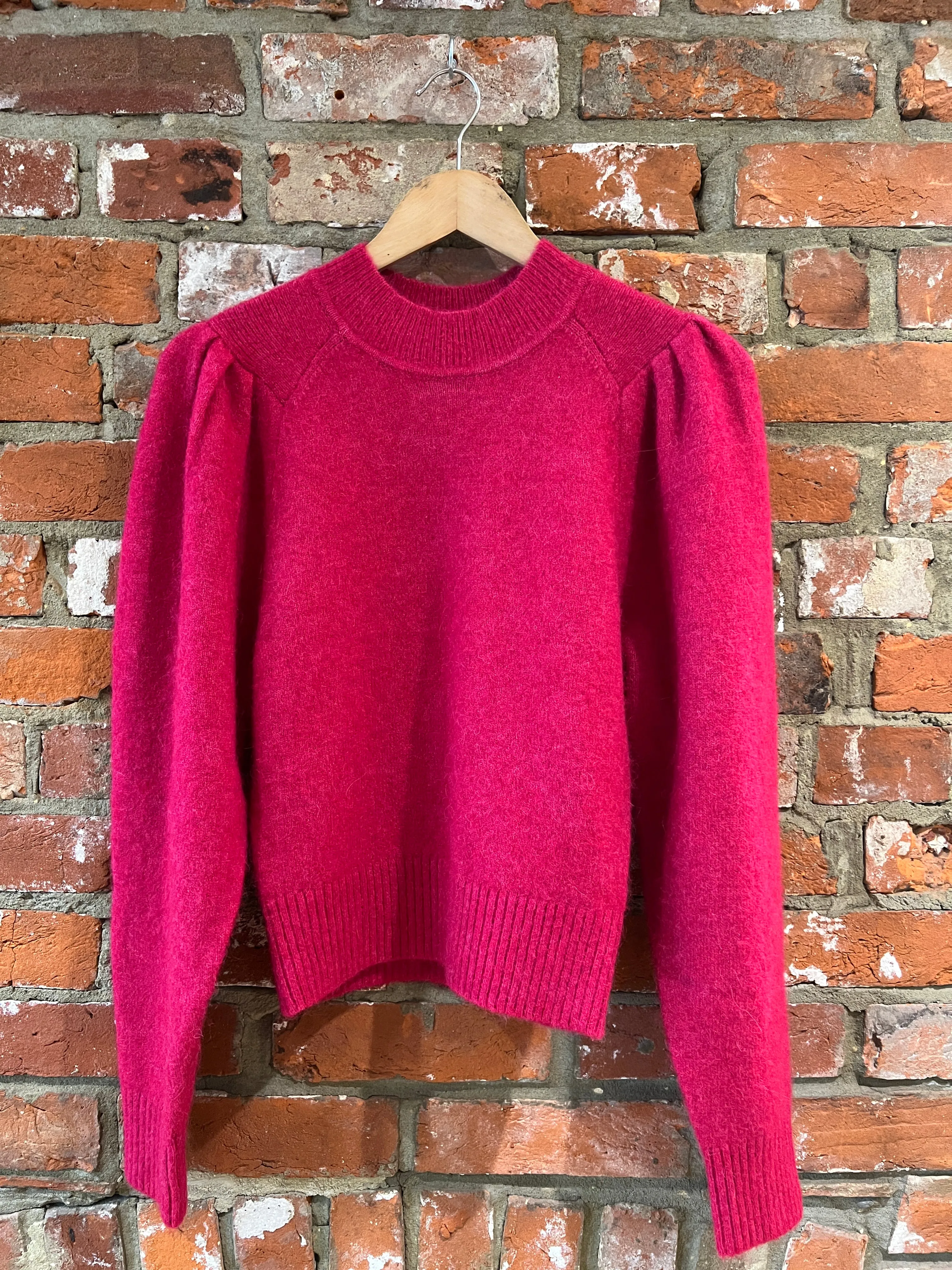 Onnie Pullover in Raspberry