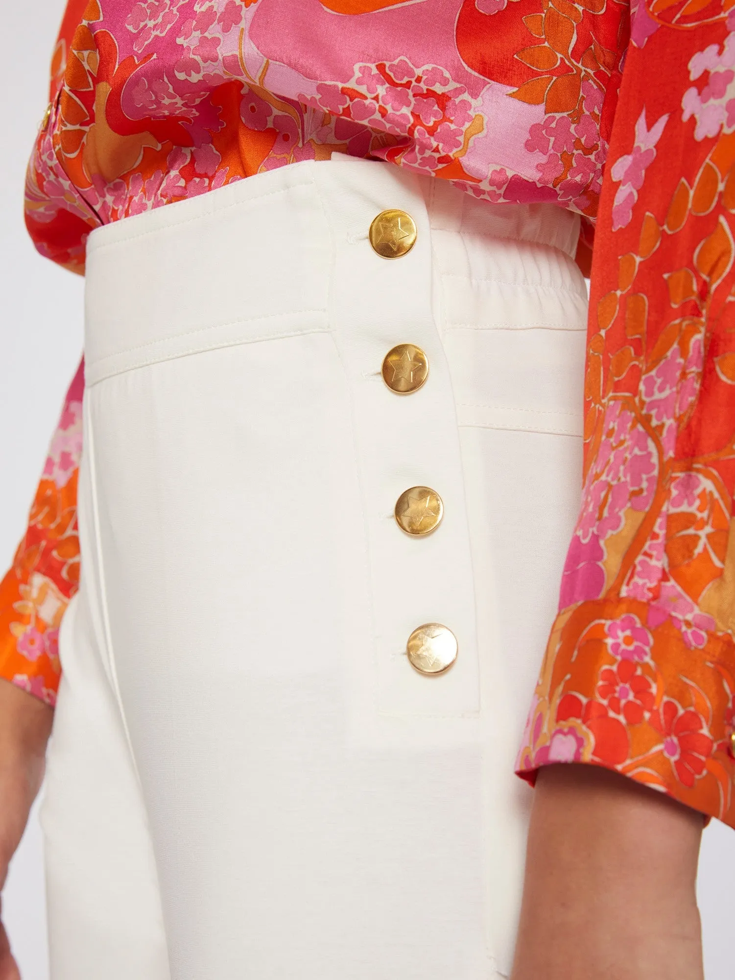 TEODORA GOLD BUTTON PANT