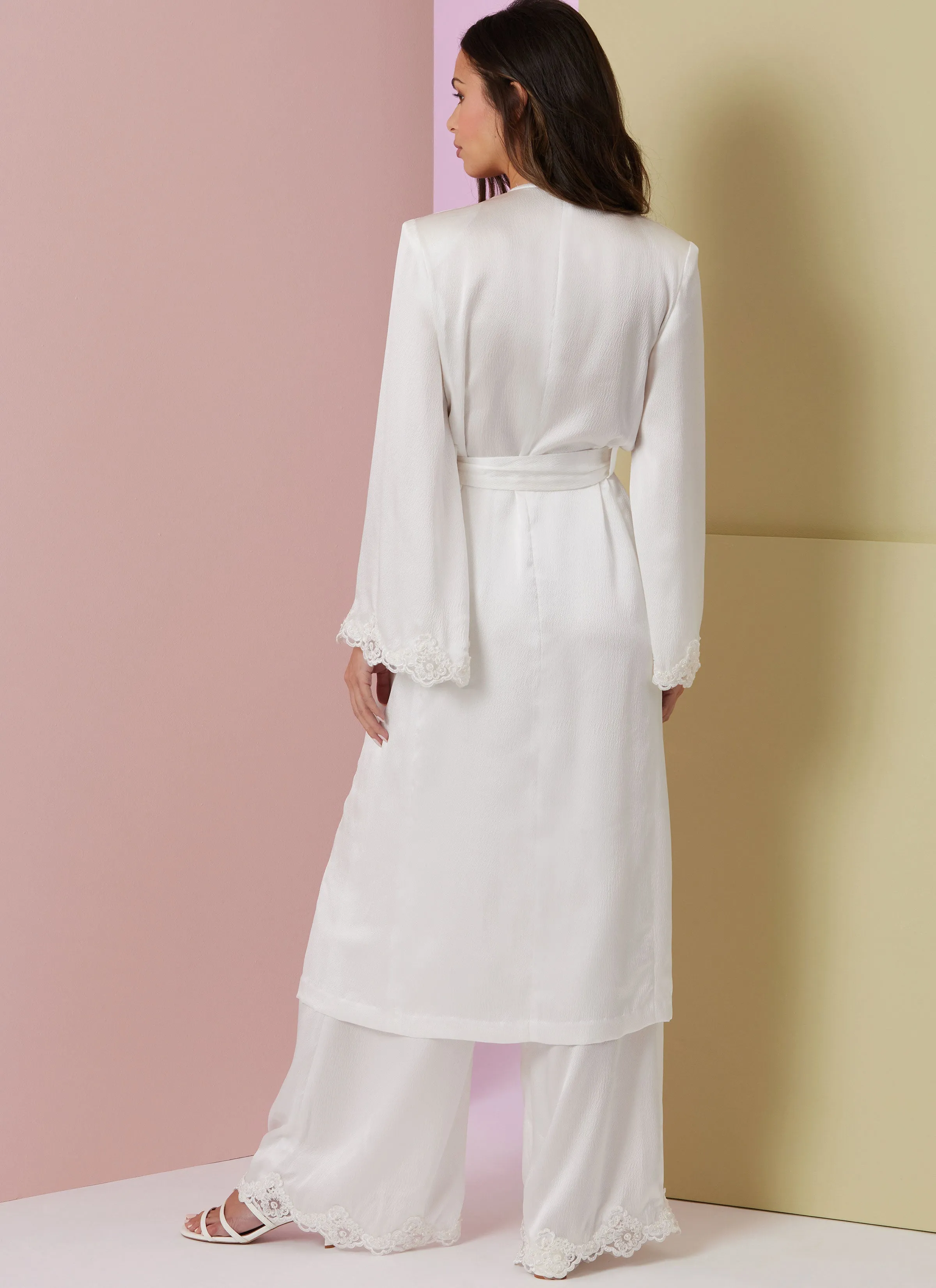 Vogue Sewing Pattern 2020 Misses' Lounge Top, Robe and Pants